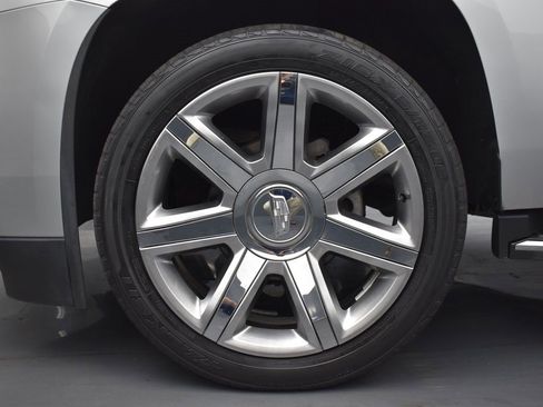 Used 2016 Cadillac Escalade Luxury image 8
