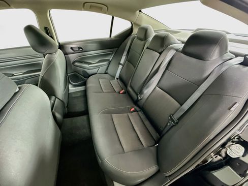 Used 2025 Nissan Altima 2.5 SV FWD image 26