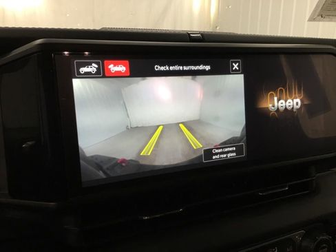 Used 2024 Jeep Wrangler Rubicon image 26