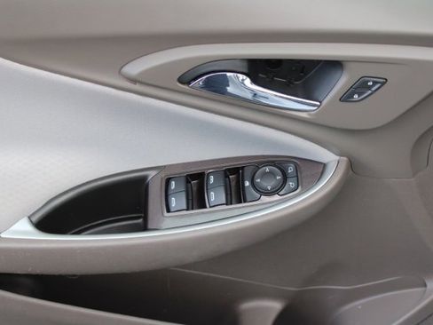 Used 2022 Chevrolet Malibu LT image 10