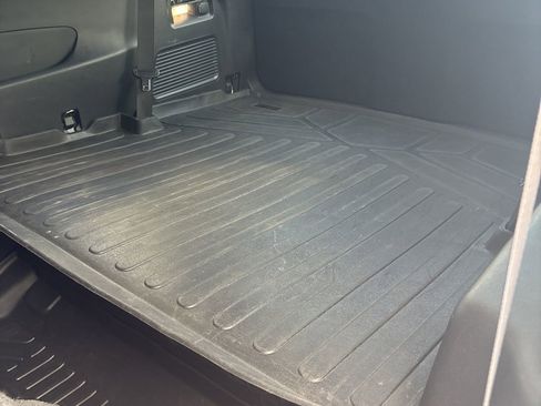Used 2021 Ford Explorer Limited w/ Equipment Group 301A RWD image 19