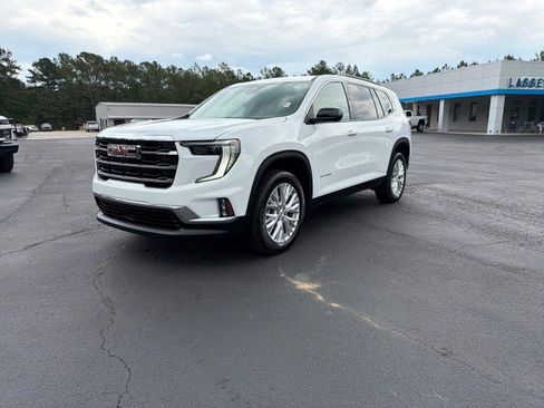 Used 2026 GMC Acadia Elevation w/ Elevation Premium Package FWD image 7