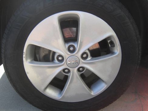 Used 2015 Kia Soul image 16