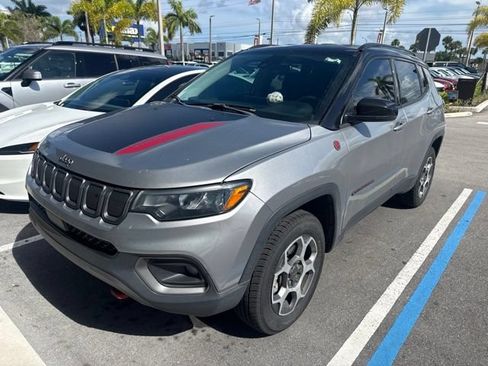 Used 2022 Jeep Compass Trailhawk w/ Trailhawk Convenience Group AWD/4WD image 1