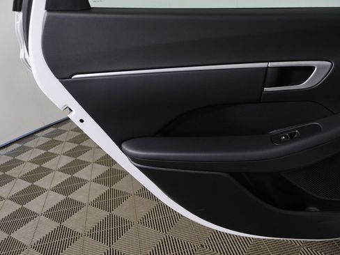 Used 2025 Hyundai Sonata SEL FWD image 21