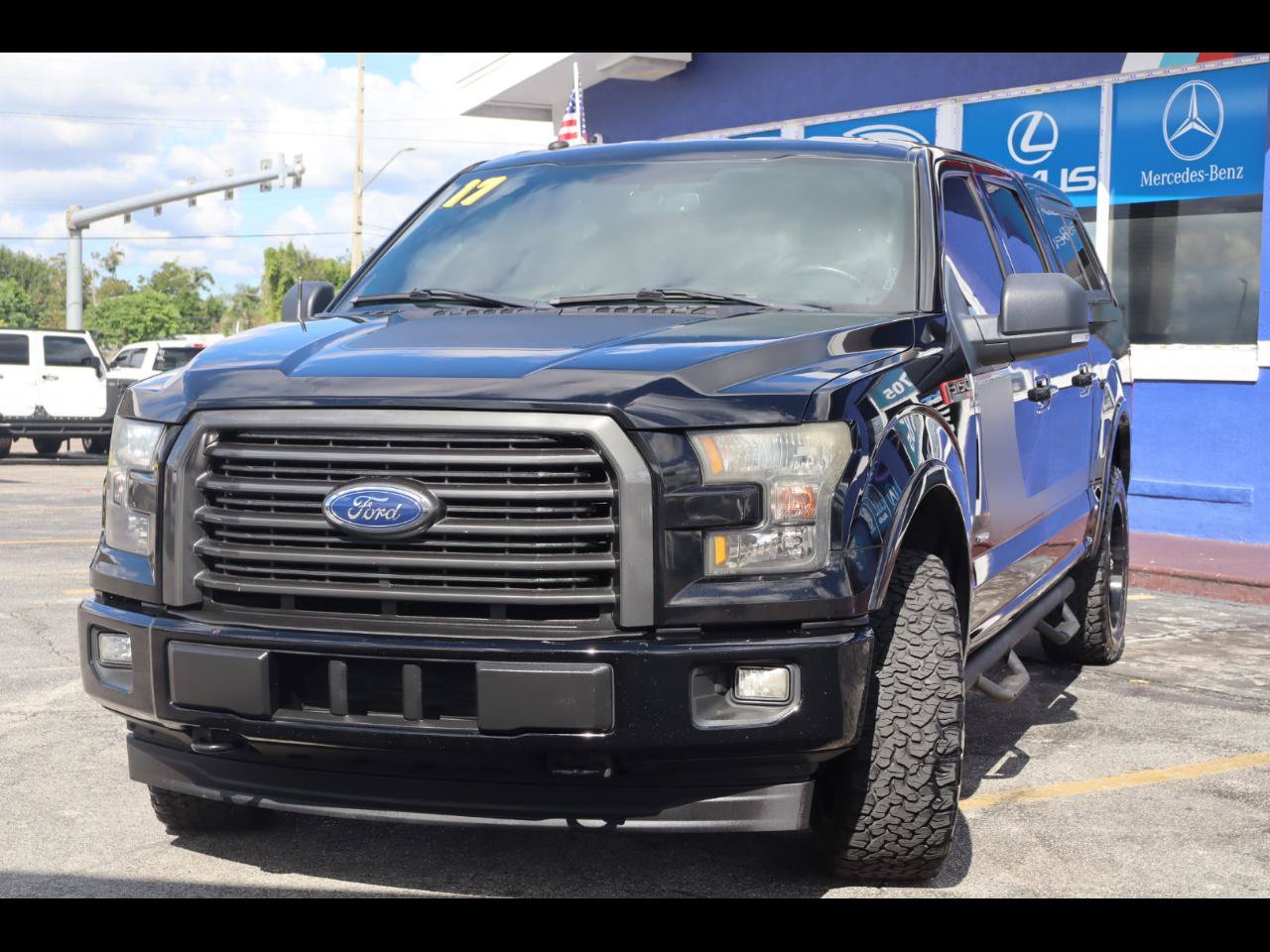 Used 2017 Ford F150 XLT w/ Equipment Group 301A Mid AWD/4WD image 4