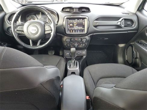 Used 2018 Jeep Renegade Altitude w/ UConnect 8.4 Nav Group image 20