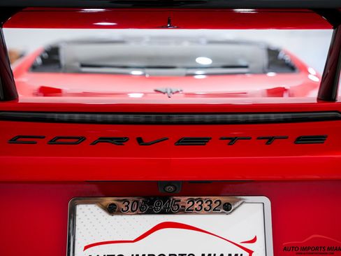 Used 2021 Chevrolet Corvette Stingray Coupe w/ Z51 Performance Package RWD image 22