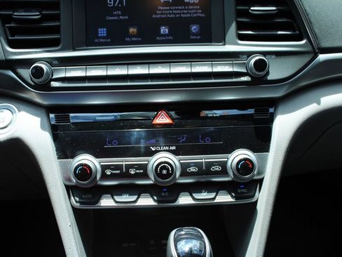 Used 2020 Hyundai Elantra Value Edition FWD image 19
