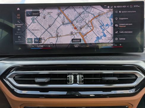 Used 2024 BMW 330i Sedan w/ Premium Package image 21