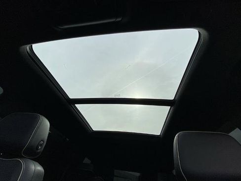 Used 2021 Chevrolet Tahoe Premier w/ Premium Package image 15