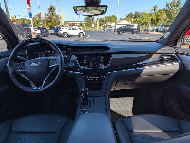 Used 2024 Cadillac XT6 Premium Luxury w/ Platinum Package AWD/4WD image 11