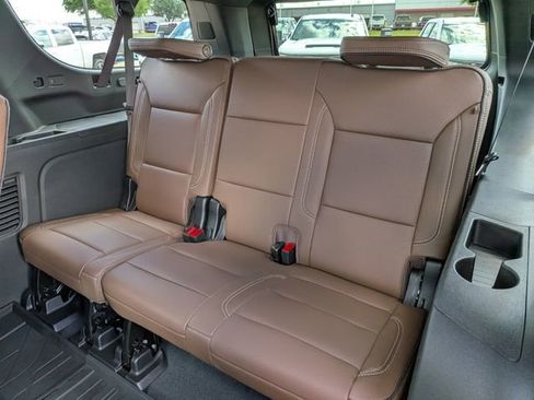 New 2026 Chevrolet Suburban High Country w/ Sun And Tow Package image 20