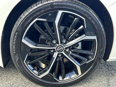 Certified 2025 Nissan Altima 2.5 SR FWD image 13