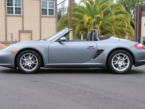 Used 2005 Porsche Boxster RWD image 4