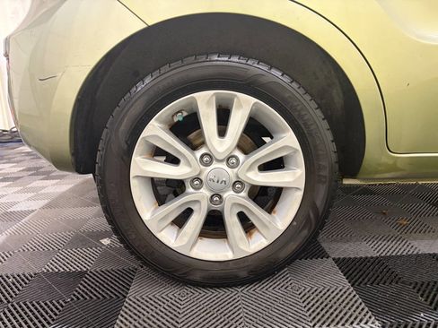 Used 2013 Kia Soul image 24