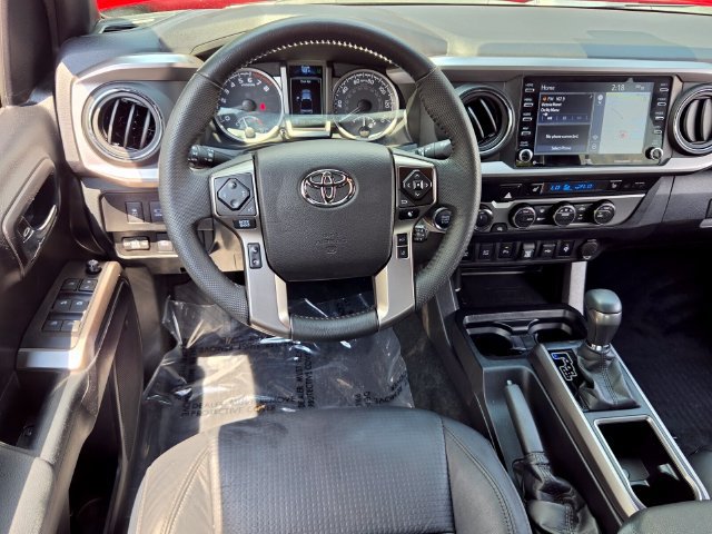 Used 2022 Toyota Tacoma Limited AWD/4WD image 13