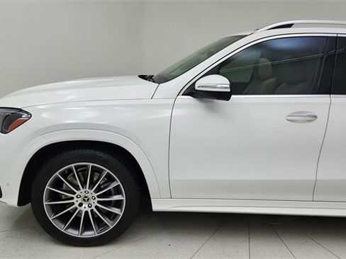 Used 2025 Mercedes-Benz GLE 350 4MATIC w/ AMG Line Exterior image 9