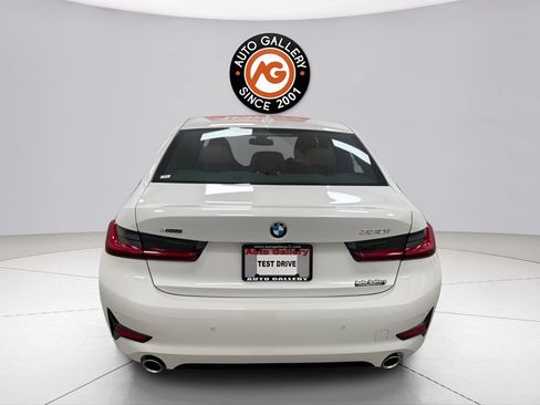 Used 2022 BMW 330i xDrive Sedan w/ Premium Package 2 AWD/4WD image 4