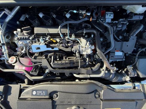 Used 2025 Toyota Prius LE image 30