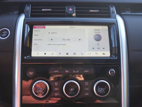 Used 2017 Land Rover Discovery HSE AWD/4WD image 7