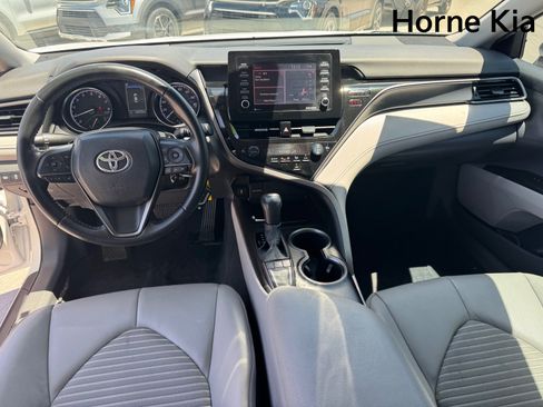 Used 2023 Toyota Camry SE FWD image 14