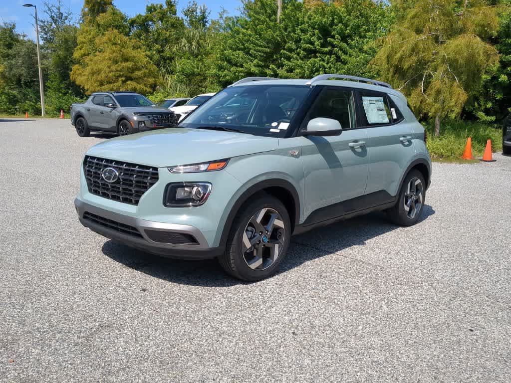 New 2026 Hyundai Venue SEL FWD image 2