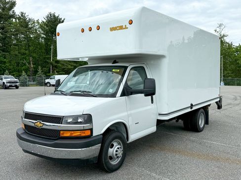 New 2025 Chevrolet Express 3500 w/ Power Convenience Package image 5