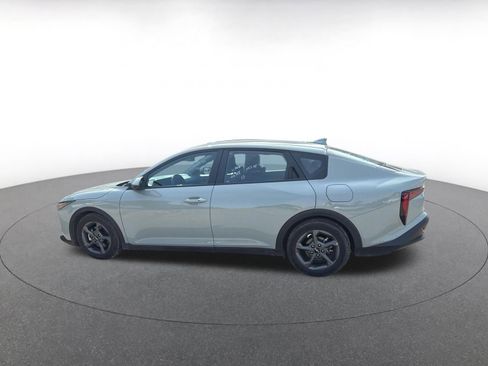 Used 2025 Kia K4 LXS image 9