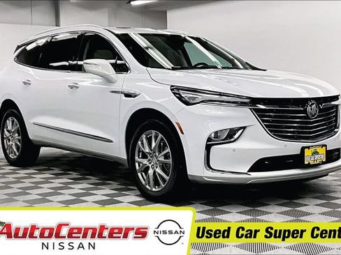 Used 2023 Buick Enclave Essence w/ Experience Buick Package FWD image 1