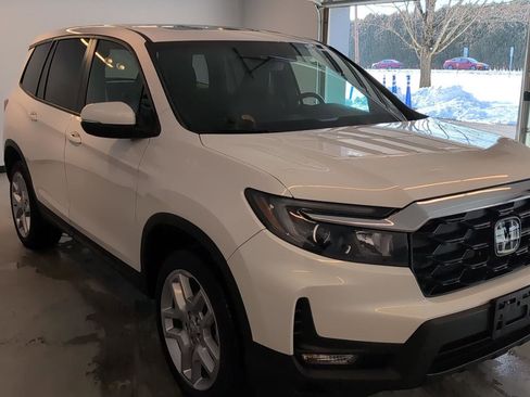Used 2025 Honda Passport EX-L image 7