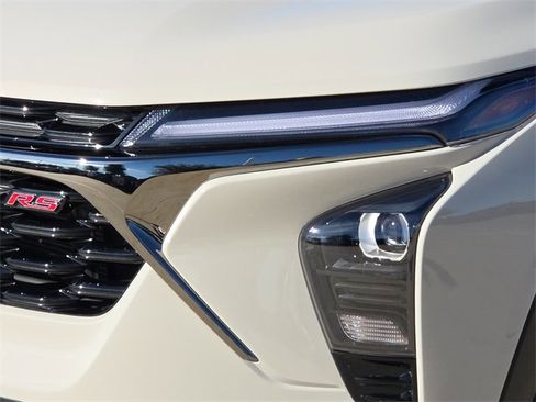 Used 2026 Chevrolet Trax RS w/ Driver Confidence Package image 4