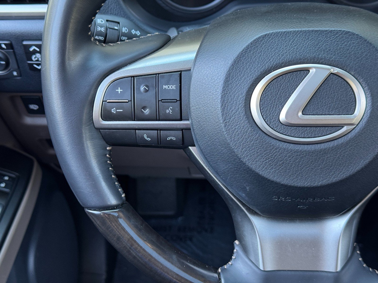 Used 2023 Lexus GX 460 Premium w/ Accessory Package AWD/4WD image 23