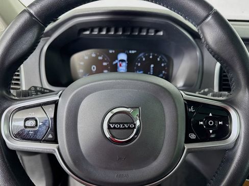 Used 2022 Volvo XC90 T6 Momentum w/ Advanced Package image 15