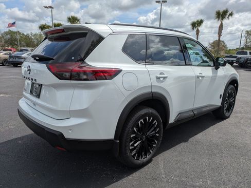 New 2026 Nissan Rogue SV FWD image 4