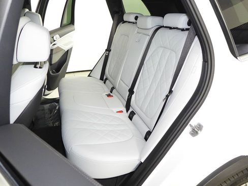 Used 2026 BMW X5 sDrive40i RWD image 21