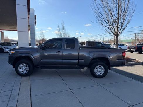 Certified 2022 Toyota Tacoma SR image 7