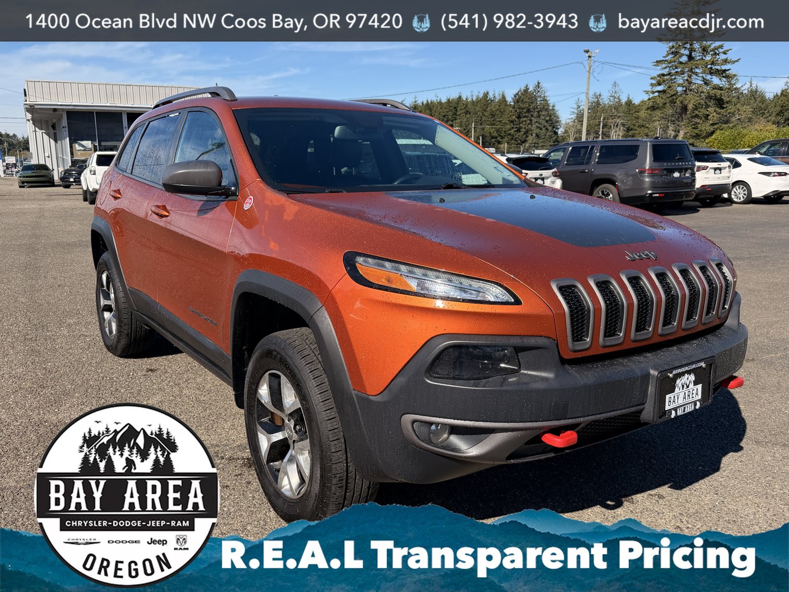 Used 2016 Jeep Cherokee Trailhawk w/ Leather Interior Group AWD/4WD image 3