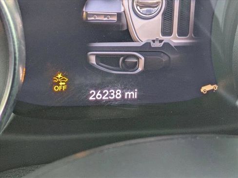 Used 2021 Jeep Wrangler Unlimited Sahara image 11