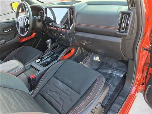 Used 2025 Nissan Frontier Pro-X RWD image 19