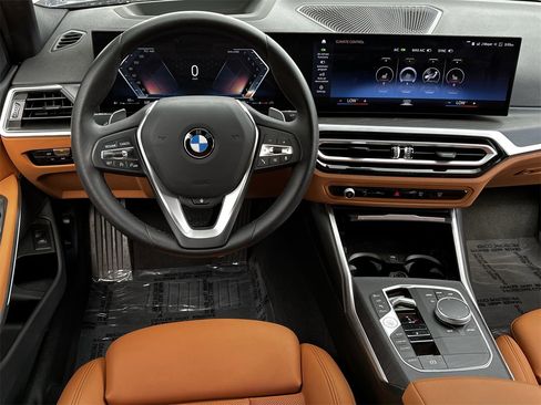 Used 2023 BMW 330i Sedan w/ Premium Package image 10