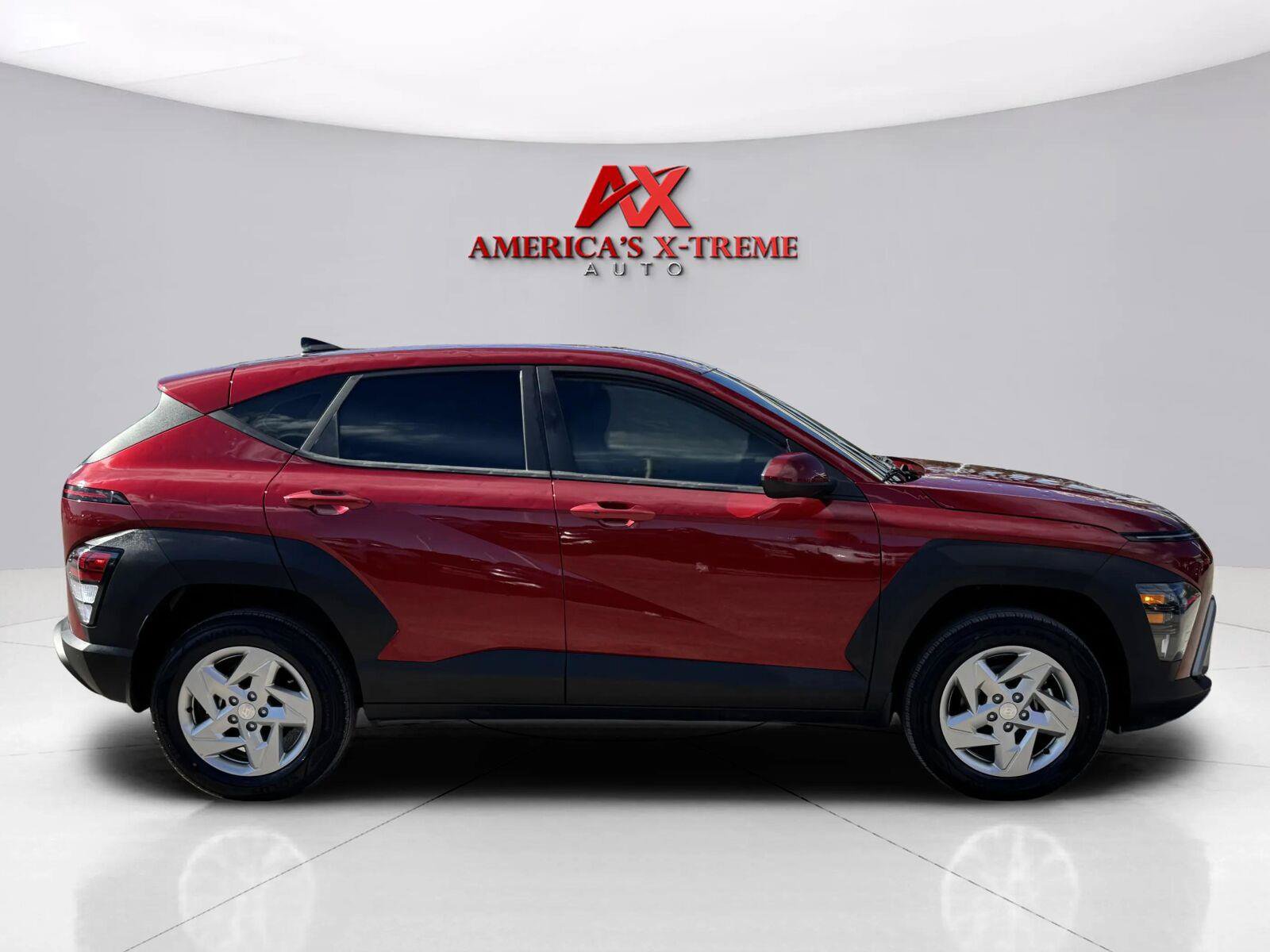 Used 2026 Hyundai Kona SE AWD/4WD image 4