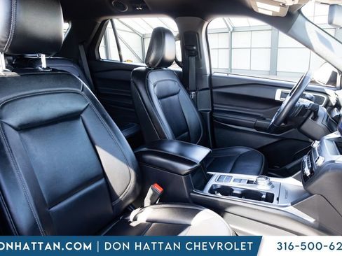 Used 2020 Ford Explorer XLT w/ Equipment Group 202A RWD image 20