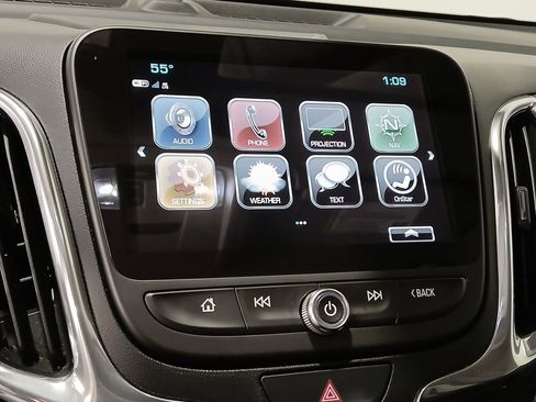 Used 2018 Chevrolet Equinox Premier image 23