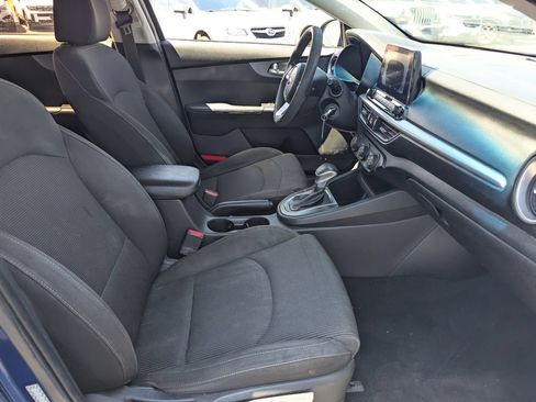 Used 2020 Kia Forte LXS FWD image 32