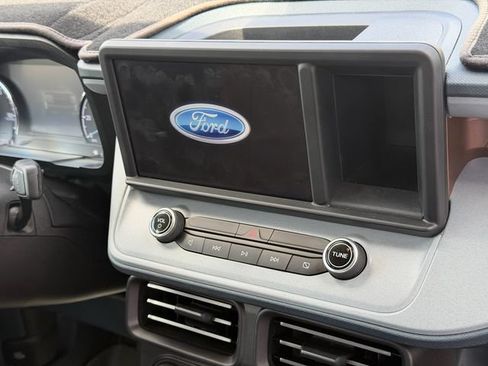 Used 2023 Ford Maverick Lariat w/ Lariat Luxury Package FWD image 9