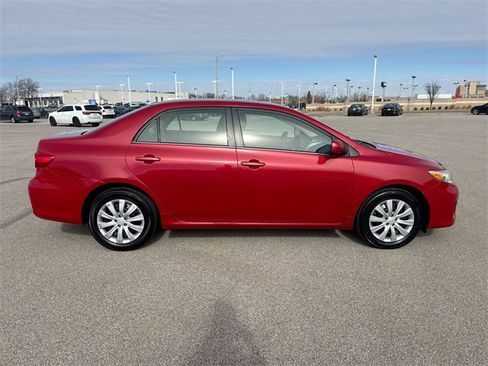 Used 2013 Toyota Corolla LE image 14