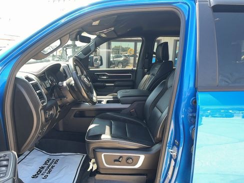 Used 2022 RAM 1500 Laramie w/ Sport Appearance Package AWD/4WD image 13