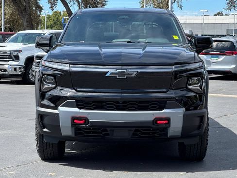 Used 2026 Chevrolet Silverado EV Trail Boss AWD/4WD image 8