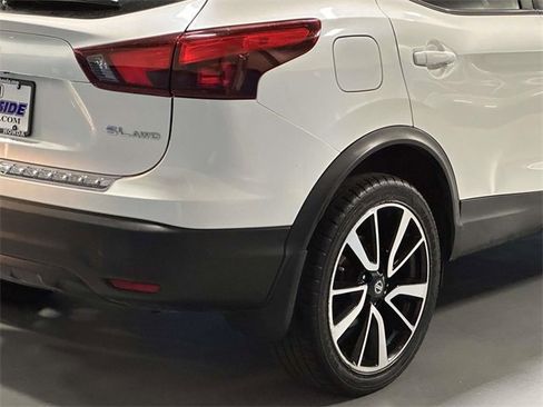 Used 2017 Nissan Rogue Sport SL image 11